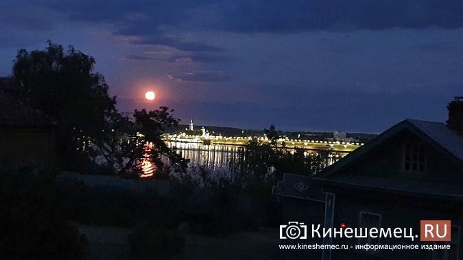 В ночь с 13 на 14 июля жители Кинешмы наблюдали суперлуние фото 6