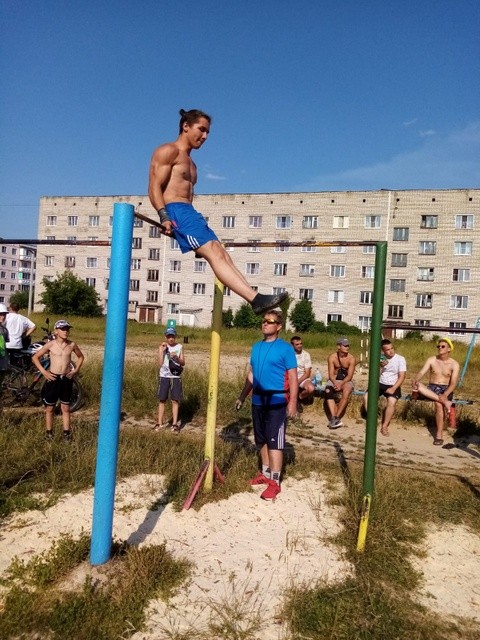 Уличные гимнасты  из Иванова, Кинешмы и Наволок собрались в городе на Волге на турнире по воркауту фото 15