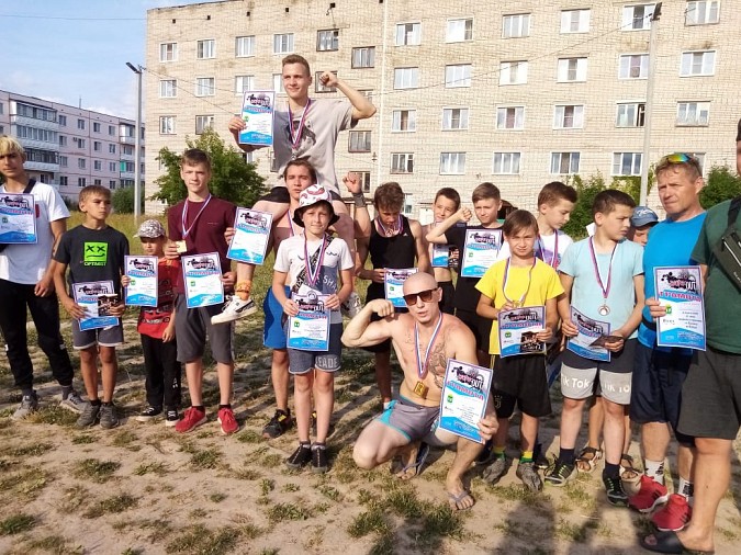 Уличные гимнасты  из Иванова, Кинешмы и Наволок собрались в городе на Волге на турнире по воркауту фото 24