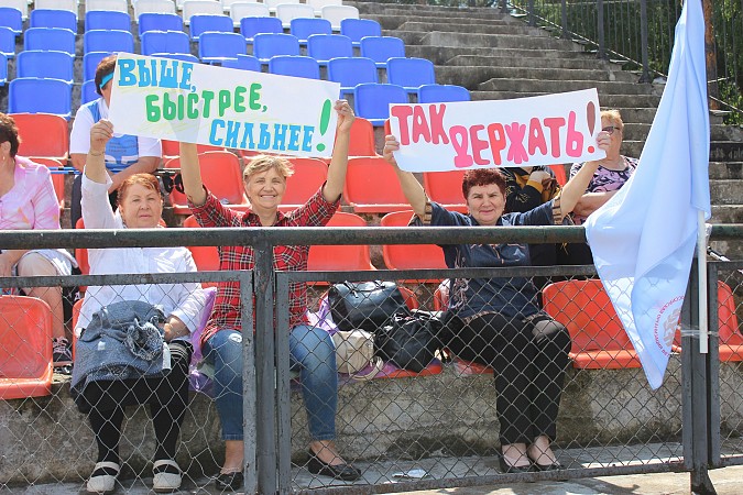 В Кинешме проходит зональный этап областного фестиваля скандинавской ходьбы фото 8