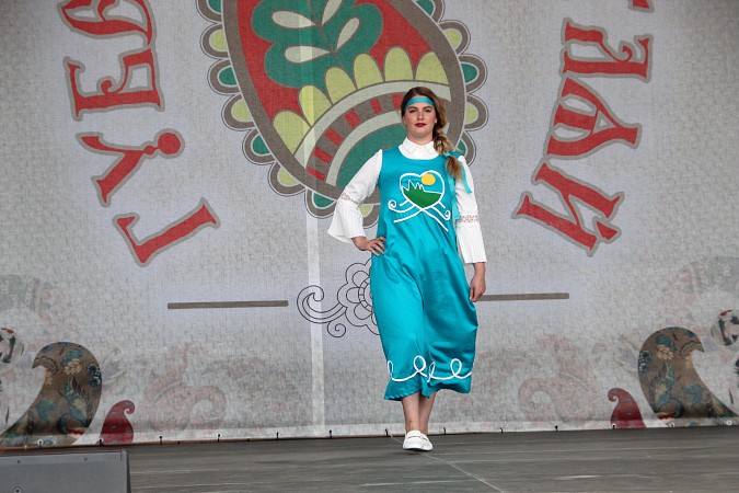 Сарафан, сшитый в Кинешемском районе, продемонстрировали на фестивале «Губернский разгуляй» фото 2