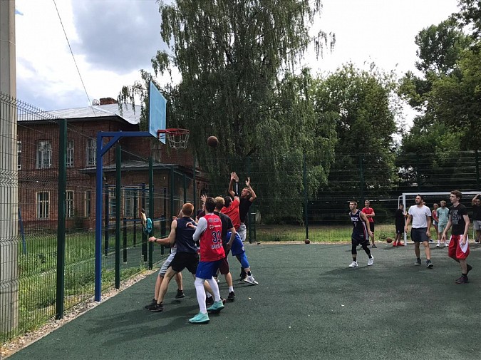Команда «Old school» победила на турнире по баскетболу в Кинешме фото 3