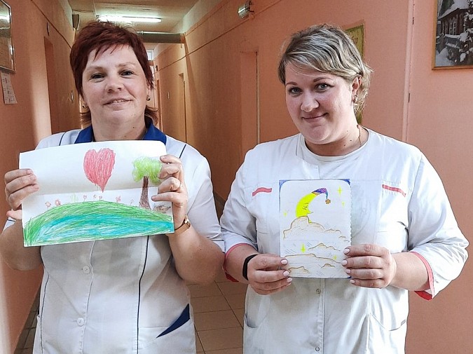 Дети из лагеря «Факел» приехали с подарками в педиатрическое отделение ЦРБ фото 7