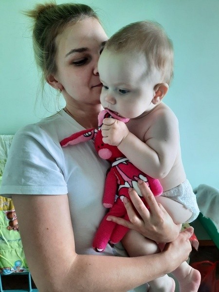 Дети из лагеря «Факел» приехали с подарками в педиатрическое отделение ЦРБ фото 3