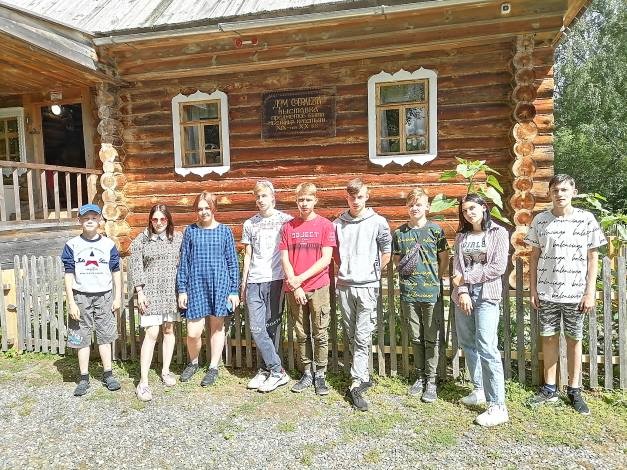 Воспитанники Кинешемского детского дома посетили усадьбу А.Н. Островского фото 4