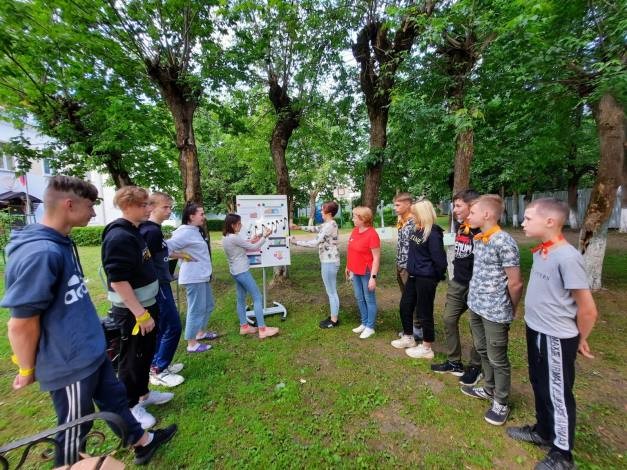 В Кинешемском детском доме состоялось музыкальное шоу «Караоке в картинках» фото 9