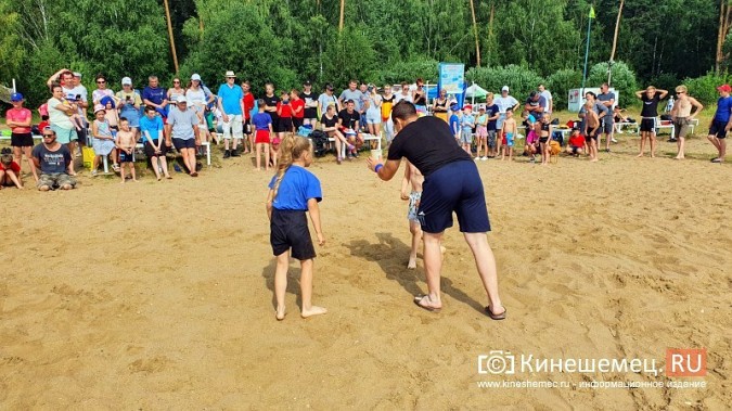 На городском пляже Кинешмы прошли соревнования по панкратиону ко Дню сотрудника органов следствия фото 13