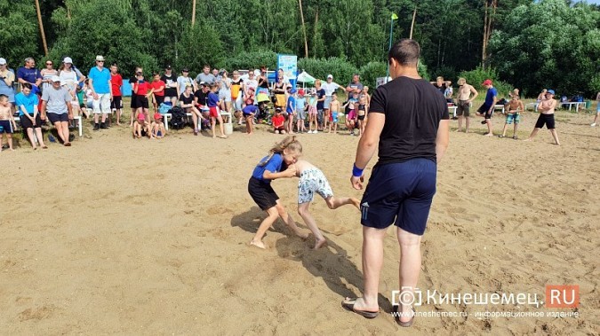 На городском пляже Кинешмы прошли соревнования по панкратиону ко Дню сотрудника органов следствия фото 15