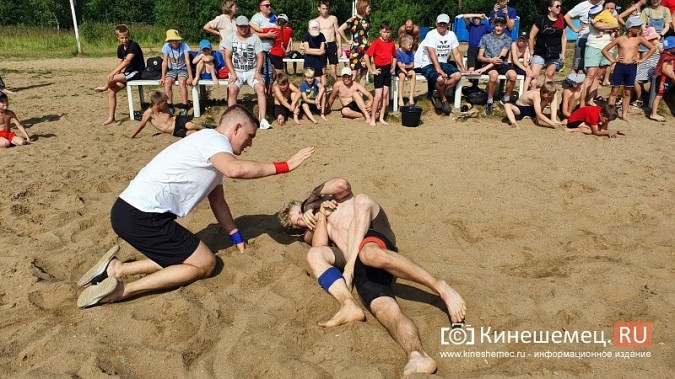 На городском пляже Кинешмы прошли соревнования по панкратиону ко Дню сотрудника органов следствия фото 25
