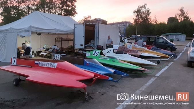 Лагерь спортсменов у Кузнецкого моста активно заполняют гонщики из многих городов России фото 9