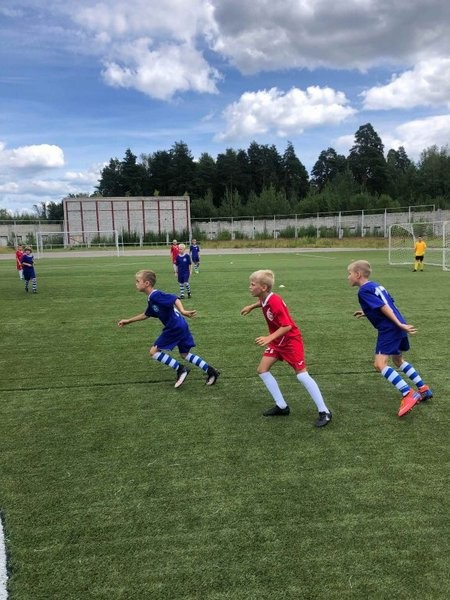 Футболисты «Волжанина» провели две игры  с ребятами из костромской спортшколы им.Георгия Ярцева фото 3