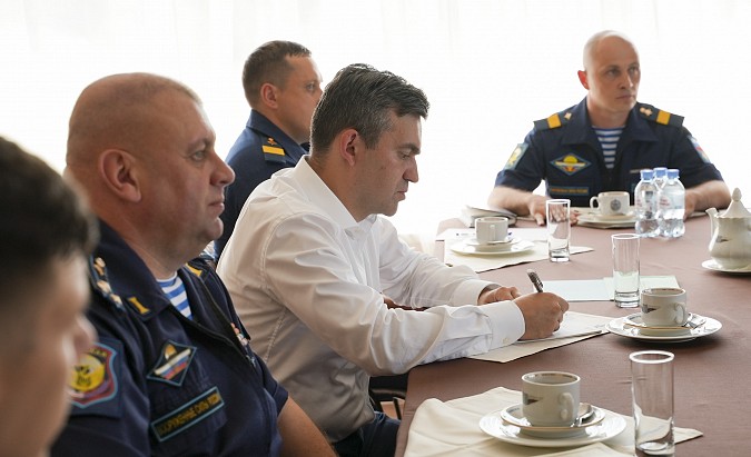 Губернатор встретился с ивановскими десантниками – участниками спецоперации на Украине фото 3