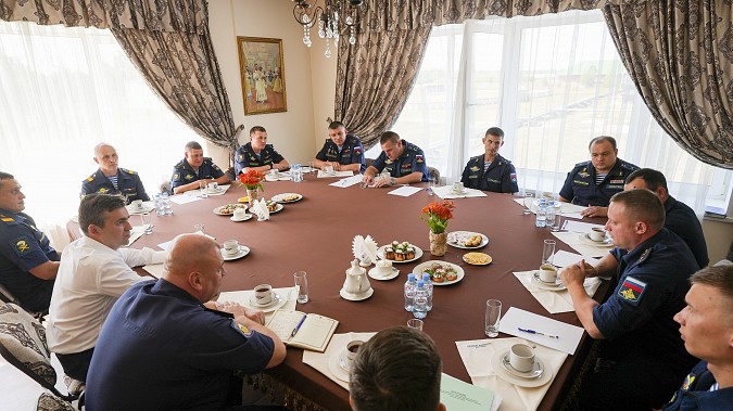 Губернатор встретился с ивановскими десантниками – участниками спецоперации на Украине фото 2