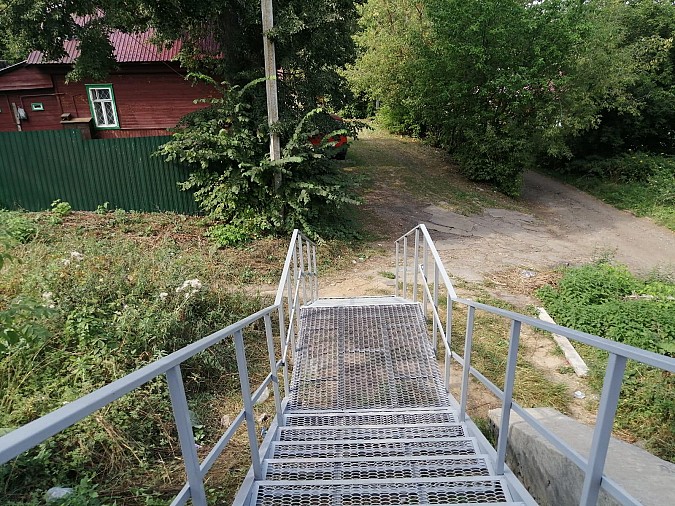 На ул.Колхозной смонтировали крайне нужную для жителей «Сокольников» лестницу фото 4