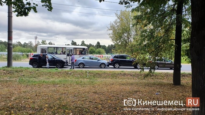 ДТП с участием 4 авто на ул.Вичугской в Кинешме фото 6