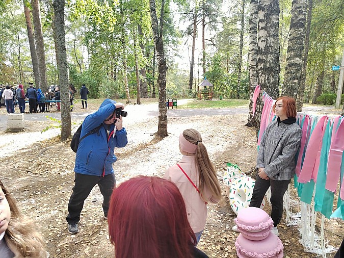 В центральном парке Кинешмы школьников знакомили с разными профессиями фото 2