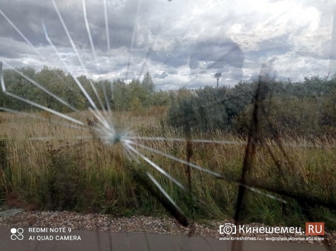 В Кинешме вандалы разгромили новую остановку на «Автоагрегате» фото 3