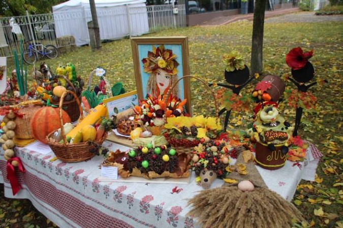 Кинешемцы приняли участие в общеобластной народной ярмарке «День урожая» фото 4