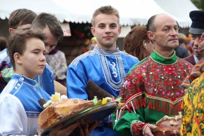 Кинешемцы приняли участие в общеобластной народной ярмарке «День урожая» фото 2