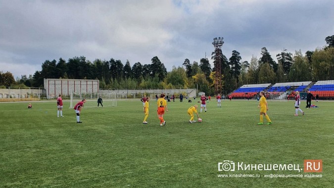 В Кинешме прошёл женский турнир по футболу памяти Владимира Патронова фото 11