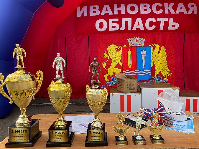 В Кинешме прошёл женский турнир по футболу памяти Владимира Патронова фото 8