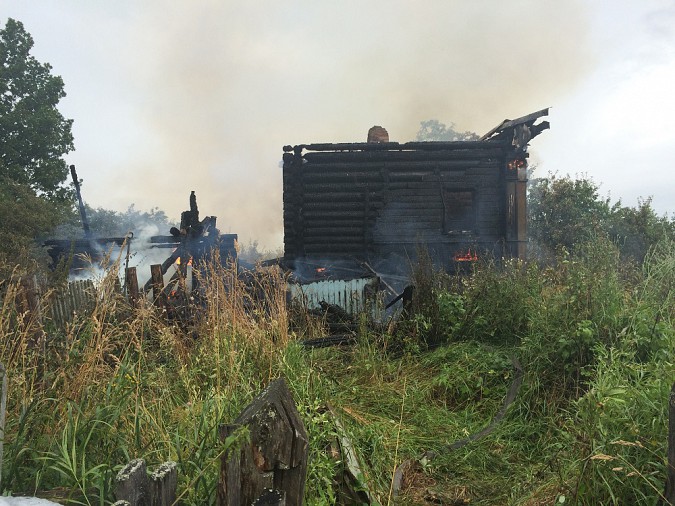 В Заволжском районе спалили деревянный дом фото 2