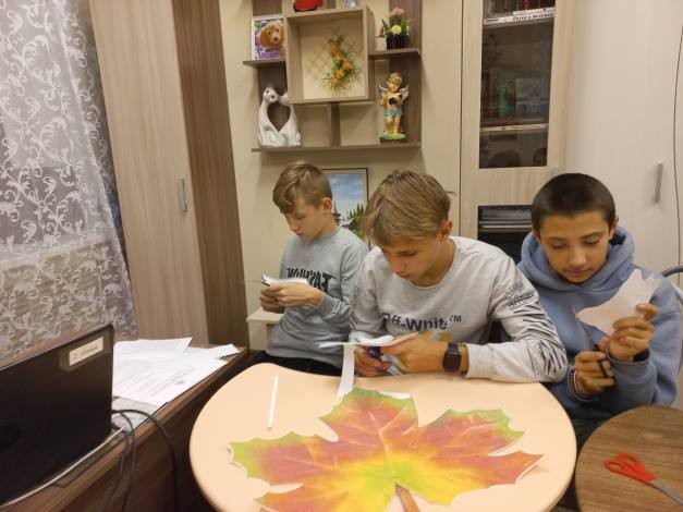 В Кинешемском детском доме прошел творческий час ко Дню Учителя фото 5