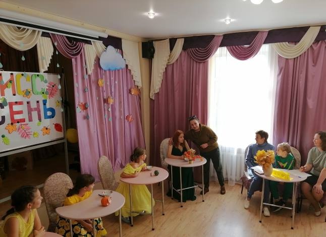 В Кинешемском детском доме выбирали Мисс осень фото 13