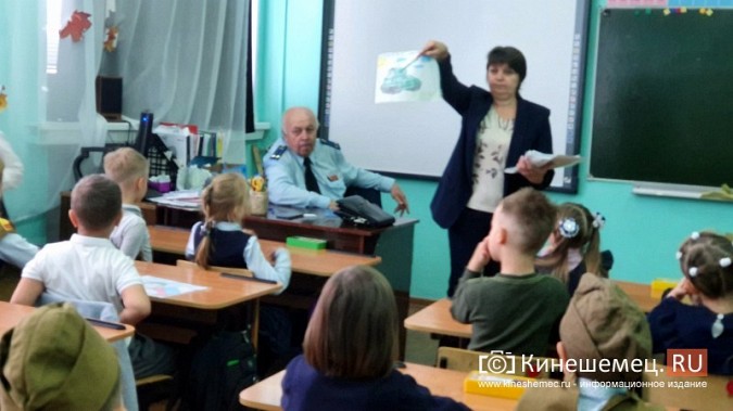 Дети школы №1 передали рисунки землякам - участникам спецоперации на Украине фото 7