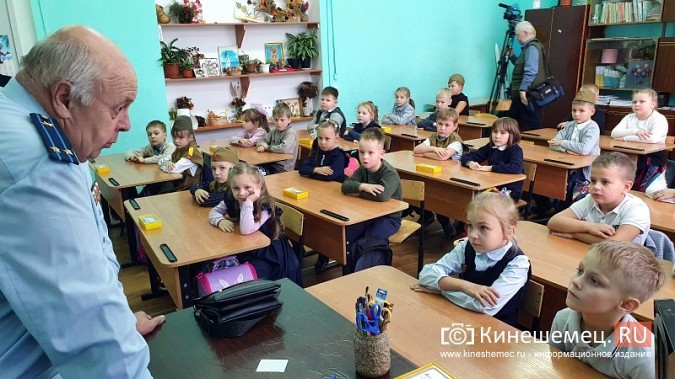 Дети школы №1 передали рисунки землякам - участникам спецоперации на Украине фото 2