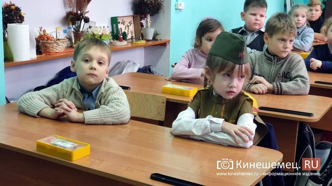 Дети школы №1 передали рисунки землякам - участникам спецоперации на Украине фото 4