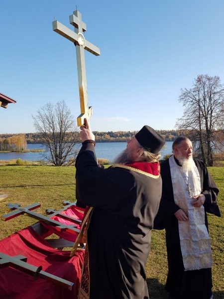 Епископ Кинешемский и Палехский Иларион освятил кресты на храмы Заволжского района фото 4