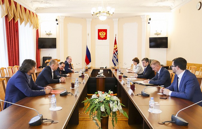 Губернатор встретился с руководителями фракций Ивановской областной Думы фото 2