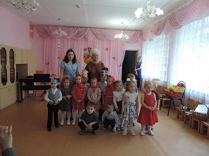 В кинешемском детском саду №17 прошел осенний утренник фото 2