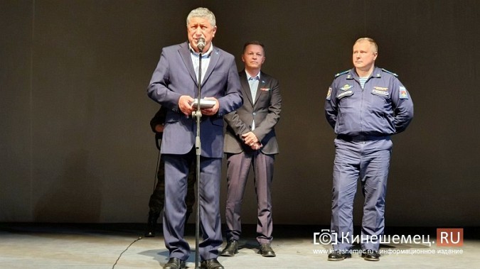 В Кинешме состоялся концерт для участников спецоперации и семей мобилизованных фото 6