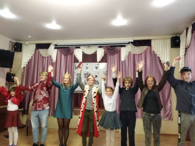 В Кинешемском детском доме прошло театрализованное шоу фото 2