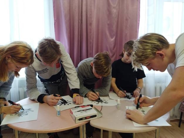 В Кинешемском детском доме прошло театрализованное шоу фото 13