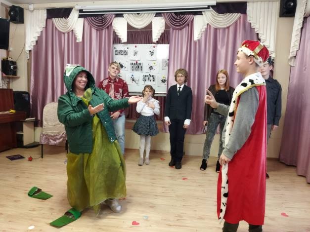 В Кинешемском детском доме прошло театрализованное шоу фото 4