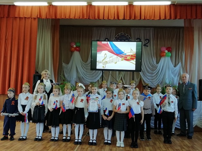 В школе №18 состоялась традиционная «Битва хоров» фото 2