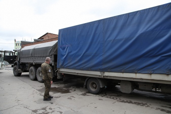 Сотрудники и будущие следователи СК России отправили большой гуманитарный груз зону СВО фото 3