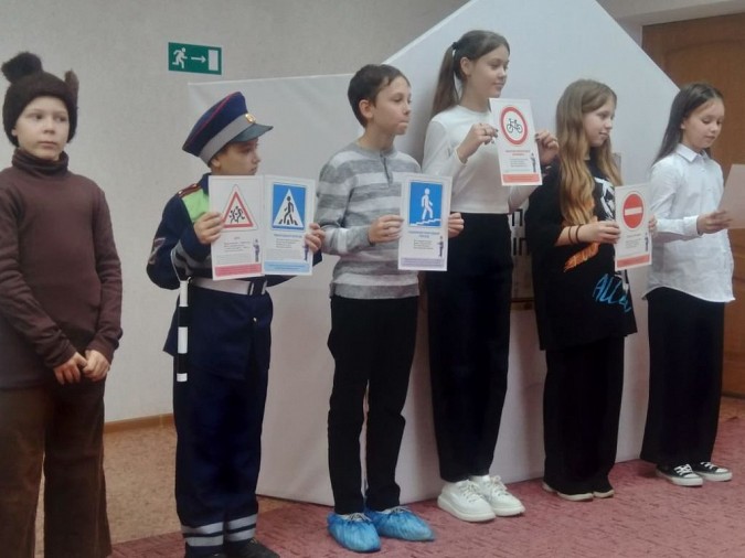 В СРЦ Кинешмы детей познакомили со «Школой светофорных наук» фото 2