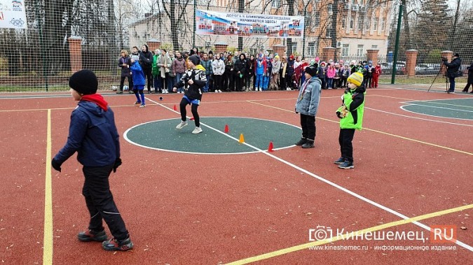 На территории лицея им.Д.А.Фурманова открыта новая спортивная площадка фото 18