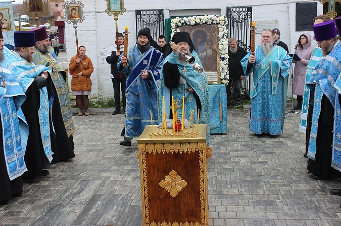 В Кинешме прошел крестный ход в честь праздника иконы Божией матери «Казанская» фото 7