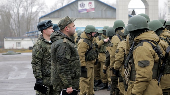 Губернатор Станислав Воскресенский проводил мобилизованных ивановских десантников в зону СВО фото 21