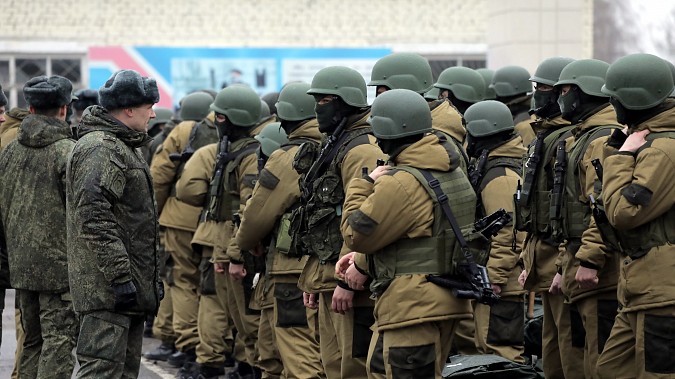 Губернатор Станислав Воскресенский проводил мобилизованных ивановских десантников в зону СВО фото 20