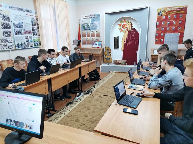 Будущие призывники Кинешмы написали военно-патриотический диктант фото 2