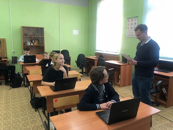 Будущие призывники Кинешмы написали военно-патриотический диктант фото 4