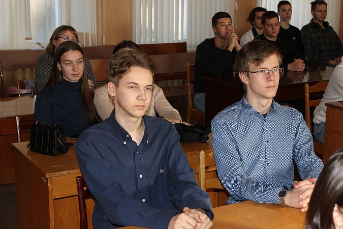 В День призывника молодёжь Кинешмы посетила военкомат фото 3