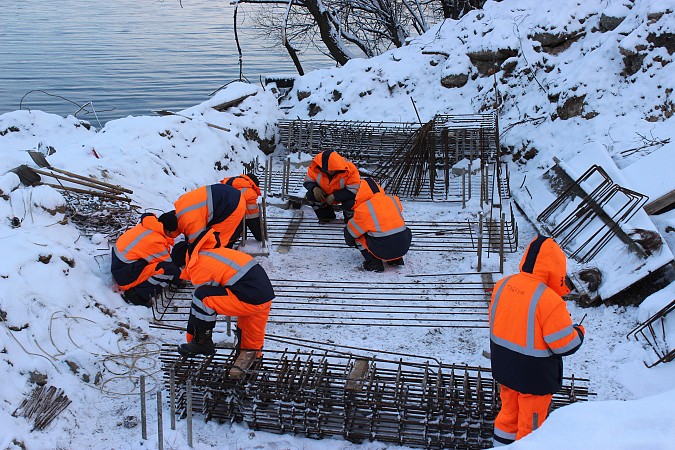 Работы по ремонту моста через Казоху идут в две смены фото 2