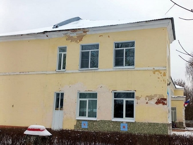 Предприниматель Александр Суровой восстановил оторванную ветром кровлю детского сада №34 фото 3